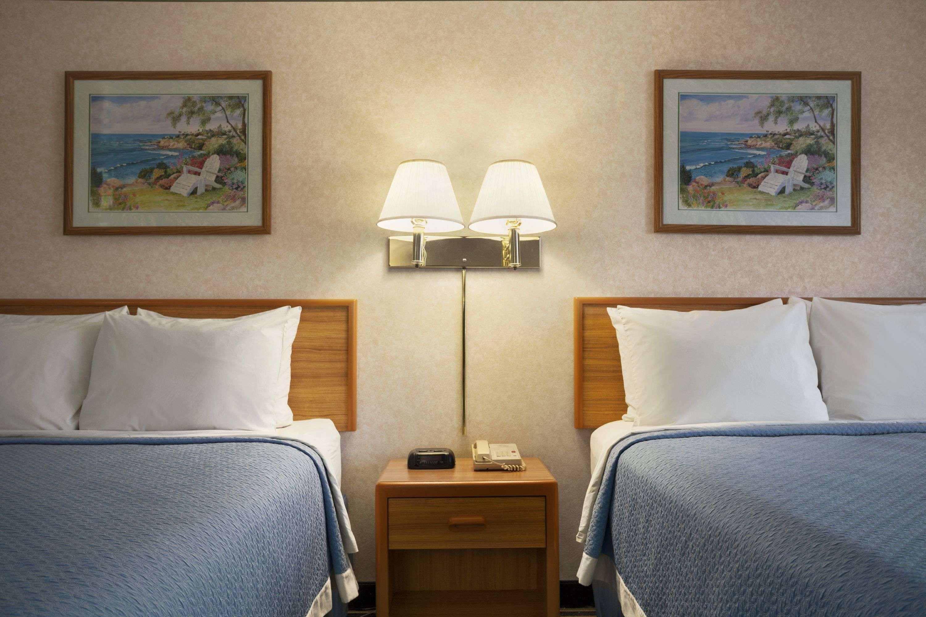 Days Inn By Wyndham Springville Esterno foto