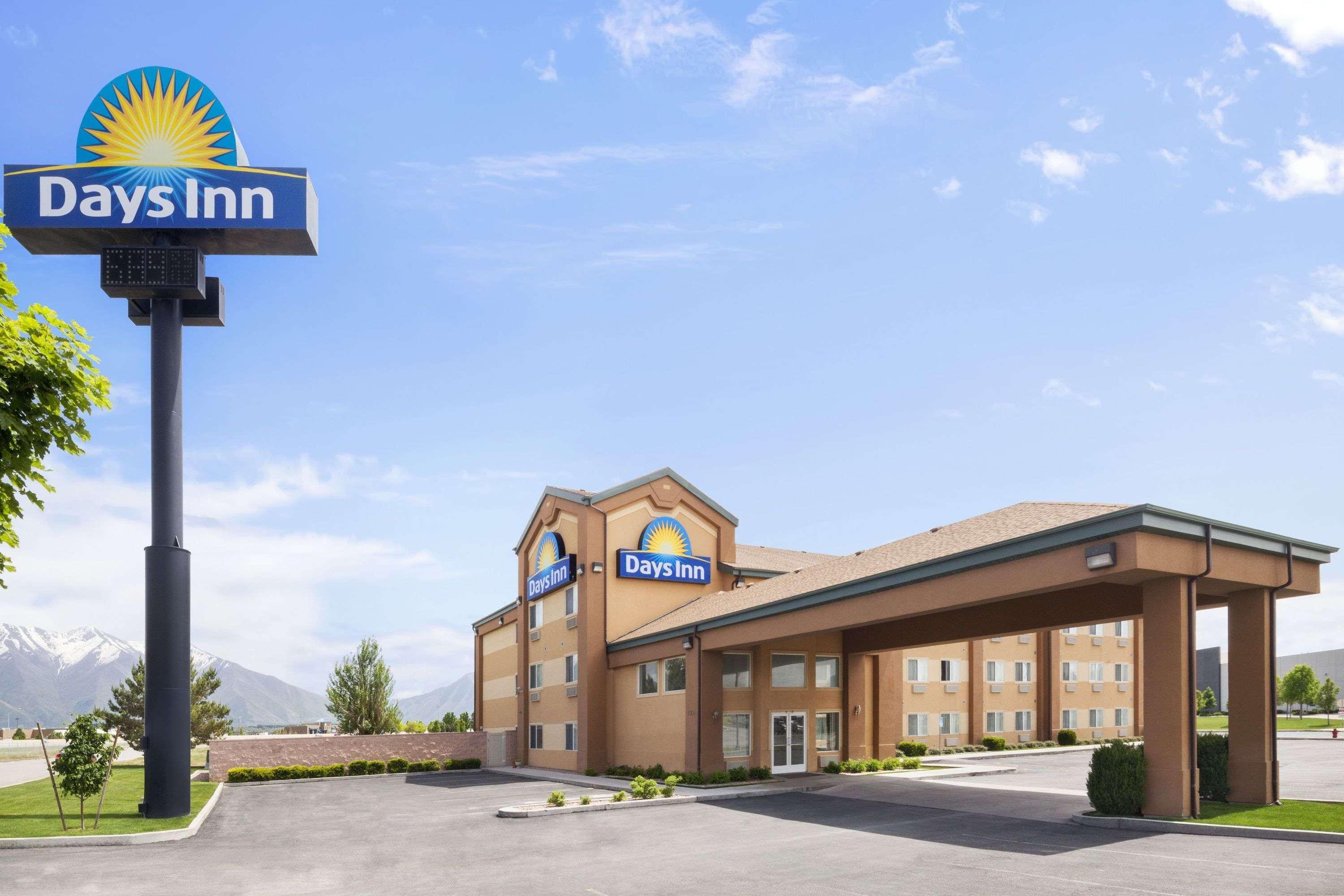 Days Inn By Wyndham Springville Esterno foto