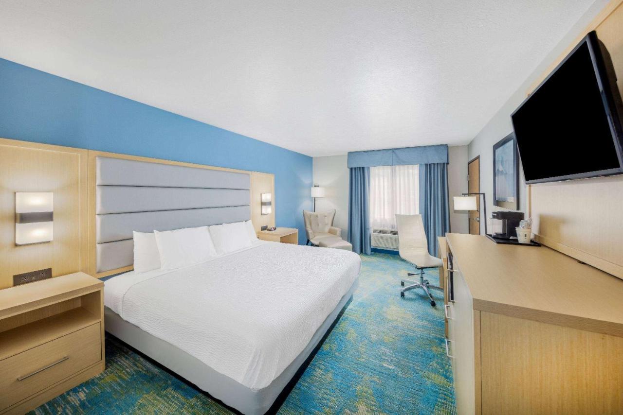 Days Inn By Wyndham Springville Esterno foto