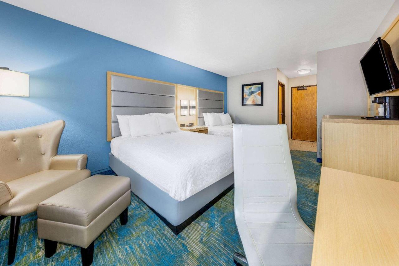 Days Inn By Wyndham Springville Esterno foto