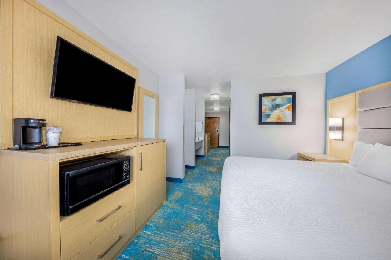 Days Inn By Wyndham Springville Esterno foto