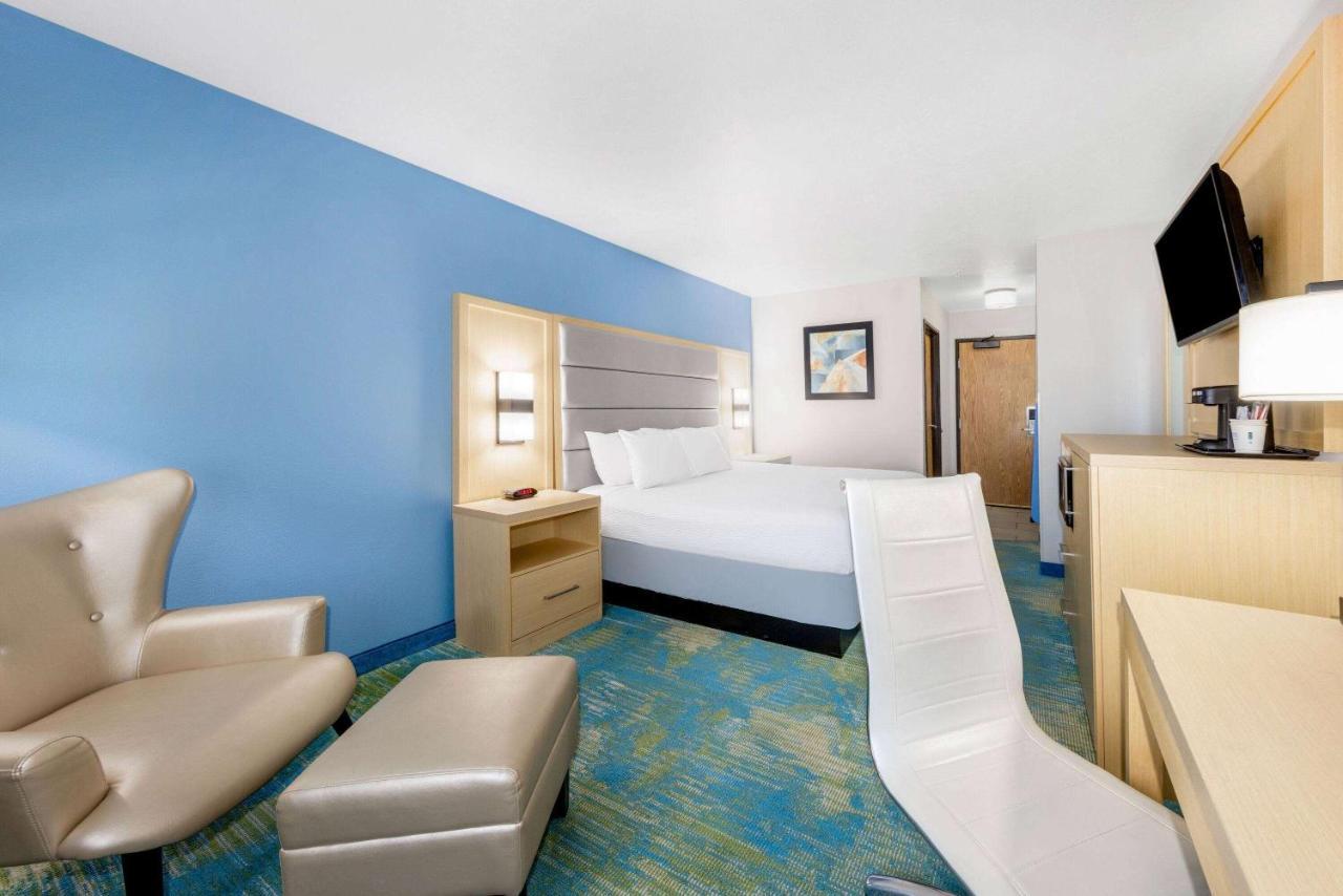 Days Inn By Wyndham Springville Esterno foto