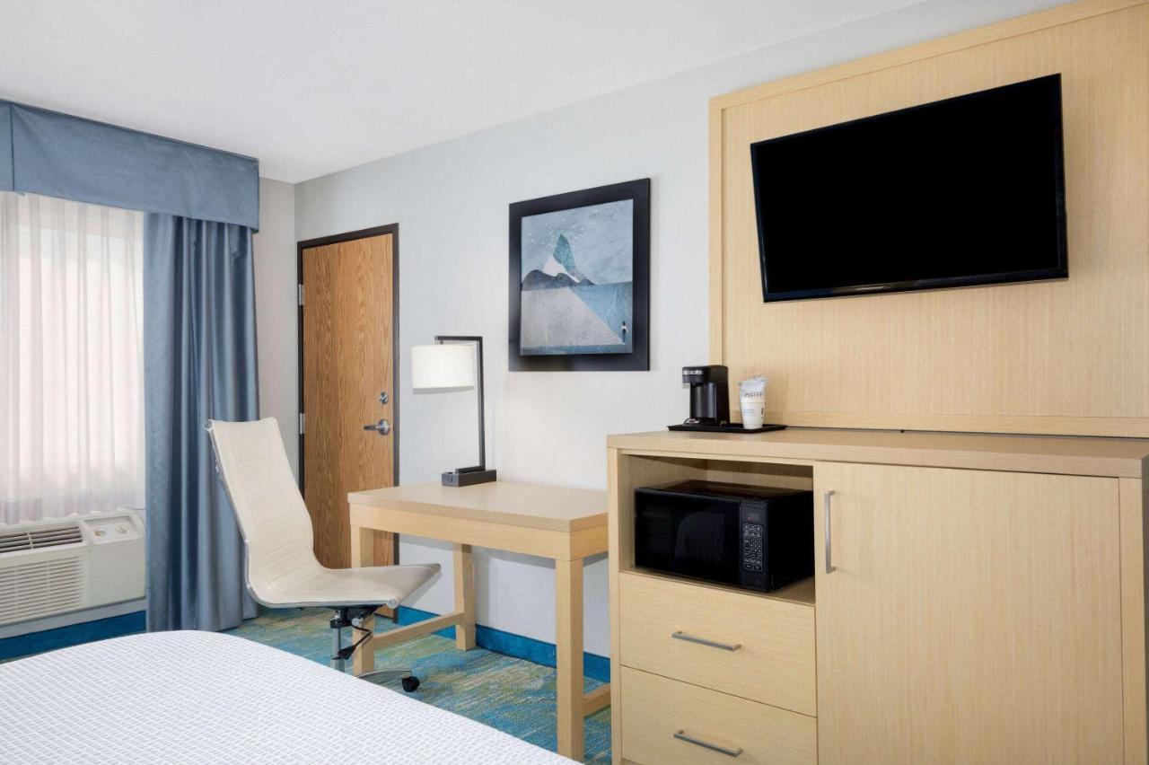 Days Inn By Wyndham Springville Esterno foto