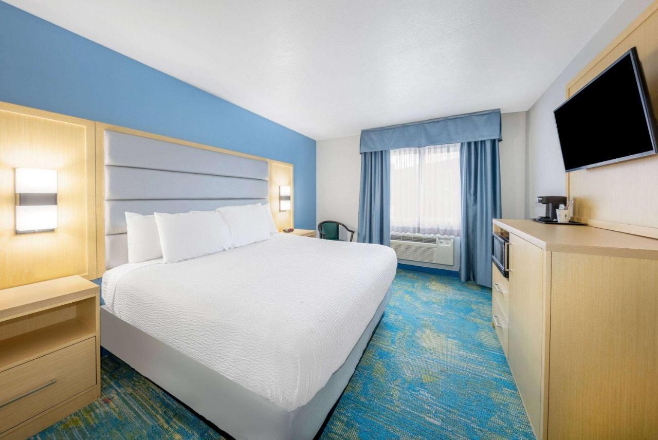 Days Inn By Wyndham Springville Esterno foto