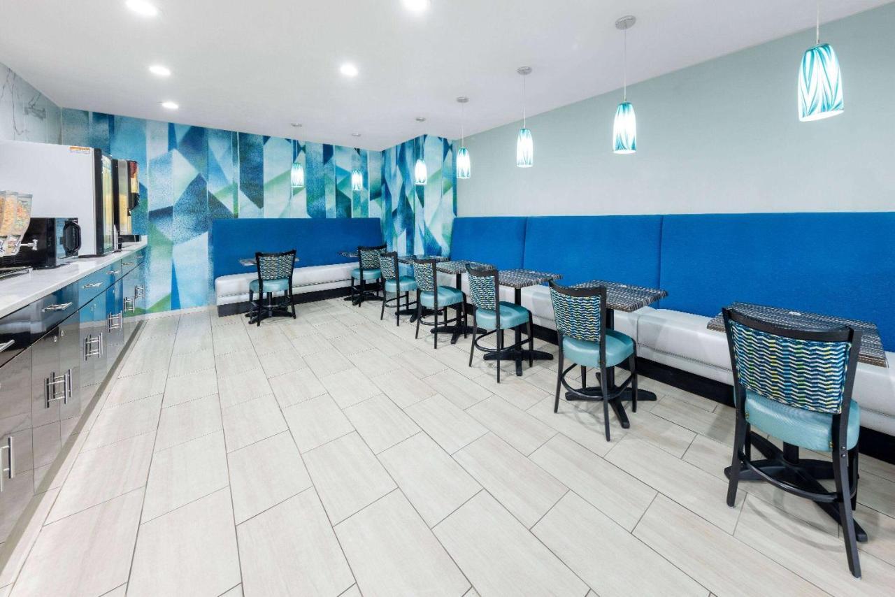 Days Inn By Wyndham Springville Esterno foto