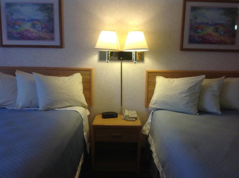 Days Inn By Wyndham Springville Esterno foto